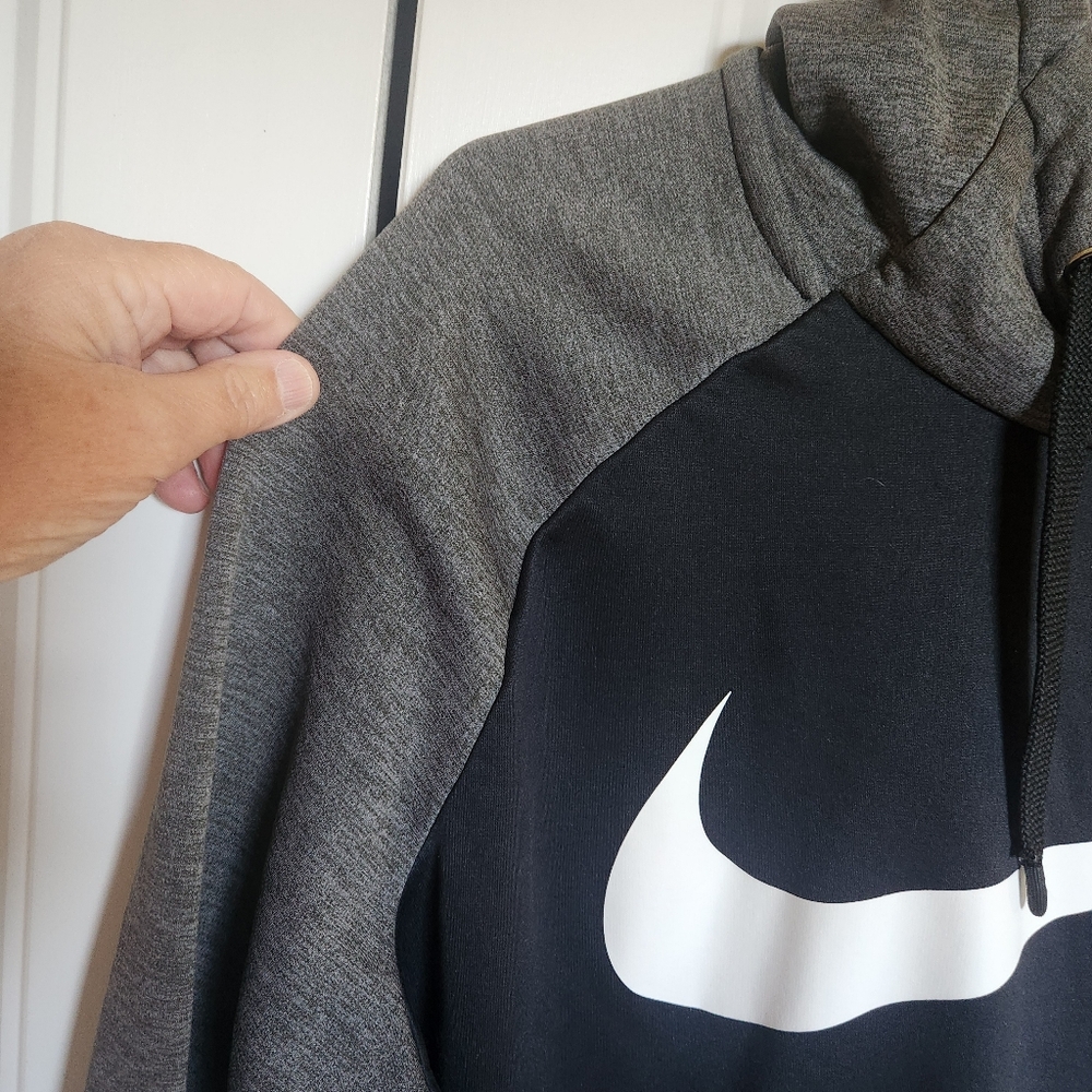 Nike Dri Fit Swoosh Men's Two-Tone Black and Gray Hoodie- Size Large - Picture 3 of 6